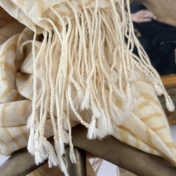 Zebra Print Lightweight Wool Scarf Shawl Cream Camel Tan - Picture 4 of 7